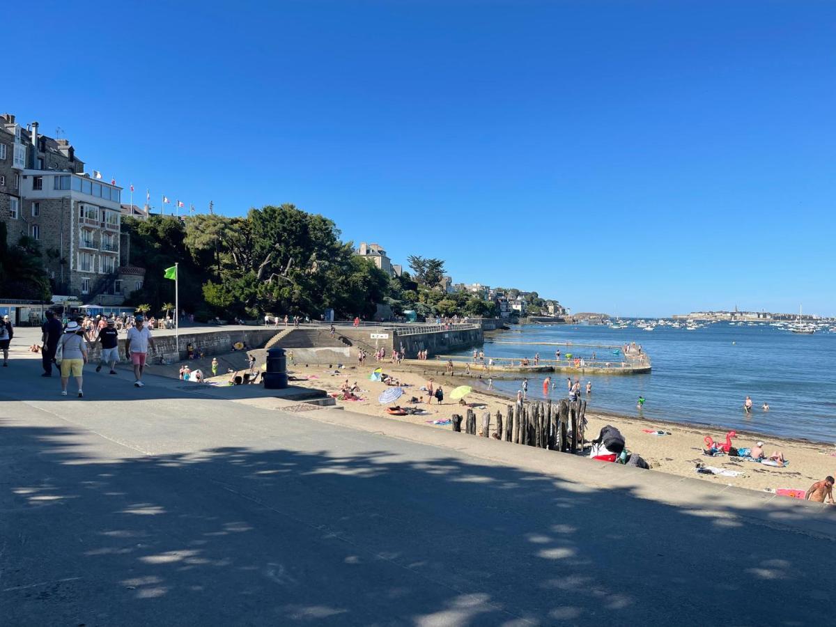 Bella Cruz: Premium Beachside Apartment with Electric Car Charging Dinard Exterior photo